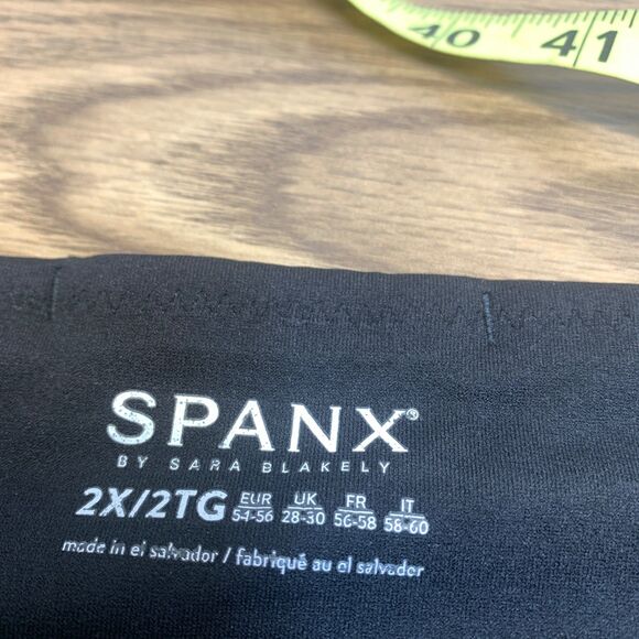 Women's Spanx Active 7/8 Black Legging Booty Boost Collection Size 2X - Picture 4 of 6